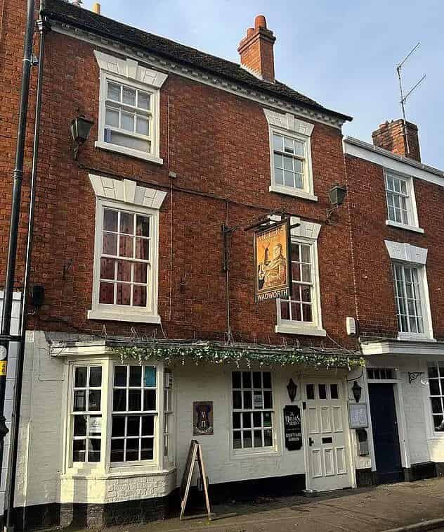 Freehold Pub with Living Accommodation in Worcestershire
