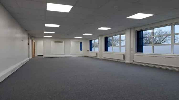 Industrial property For Rent in 150, Great North Road, Welwyn Hatfield, England