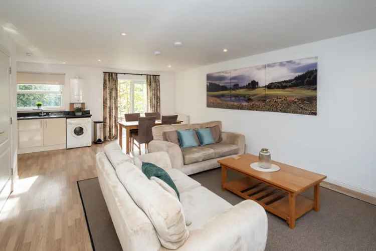 House For Sale in Inchmarlo, Scotland