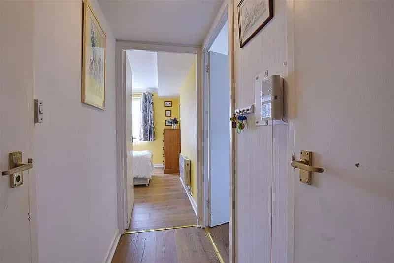 1 Bed Retirement Flat Seafront Bexhill Ground Floor Patio