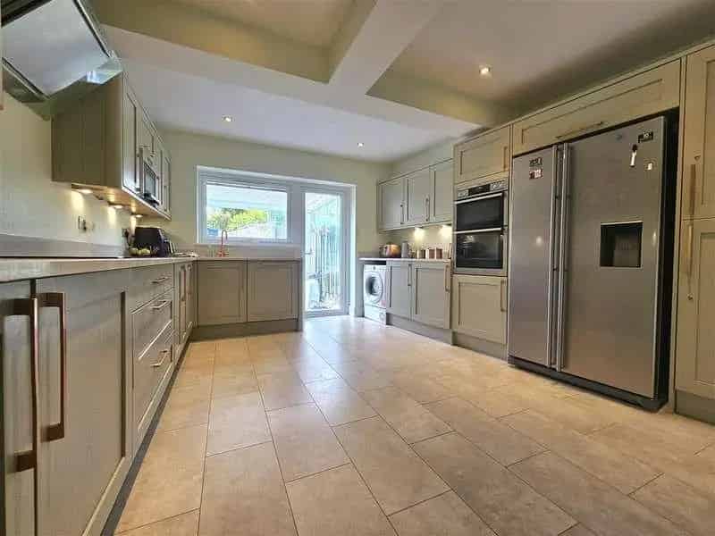 4 Bed Semi-Detached House for Sale in Solihull