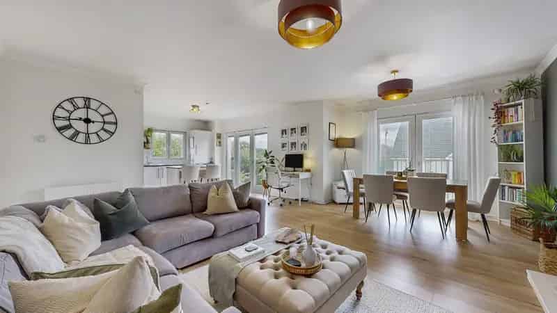 2 Bedroom Flat for Sale