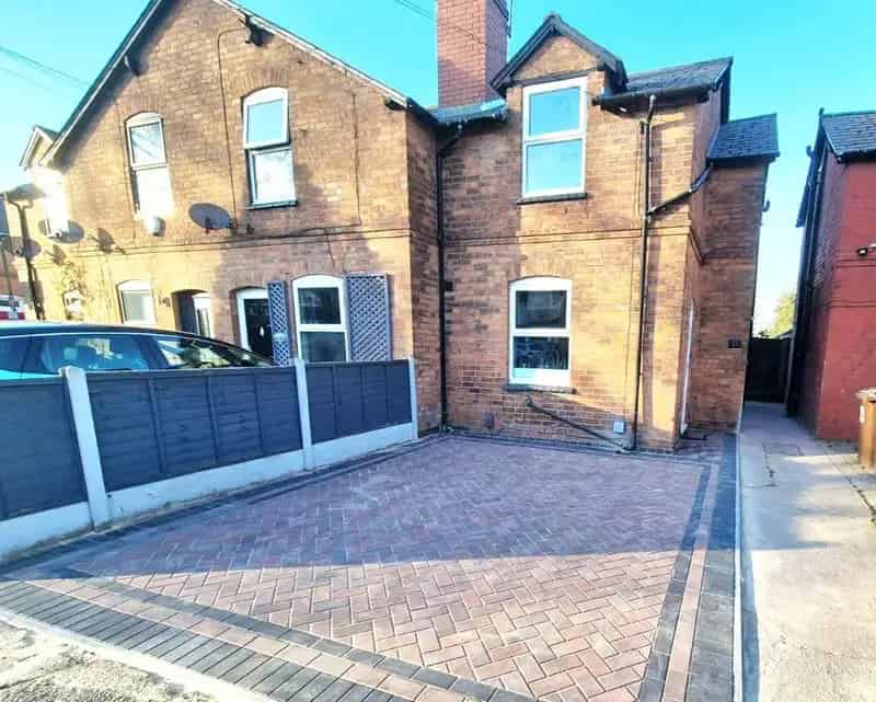 2 Bedroom End Terrace House for Sale in Solihull