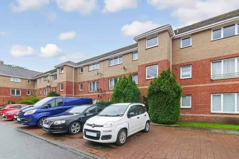 2 Bedroom Flat for Sale Glasgow - Modern Flat with Parking