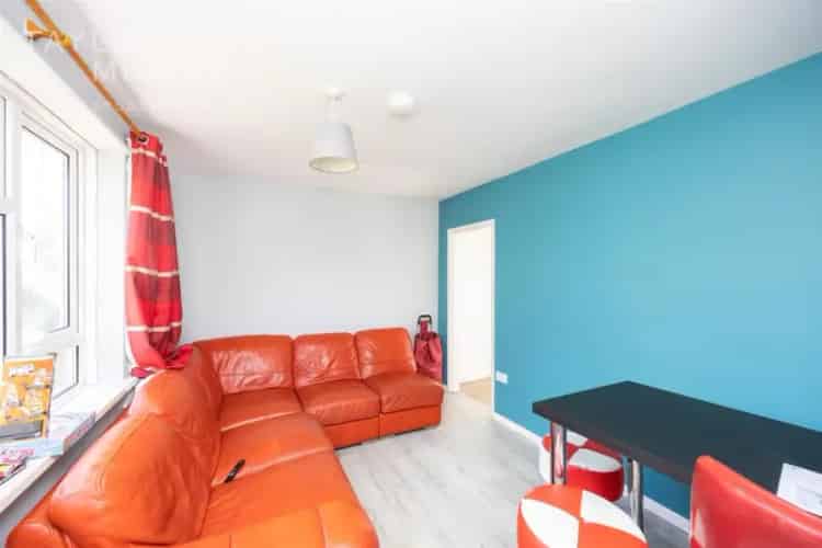 5 Bedroom Student House Brighton Bills Included Furnished