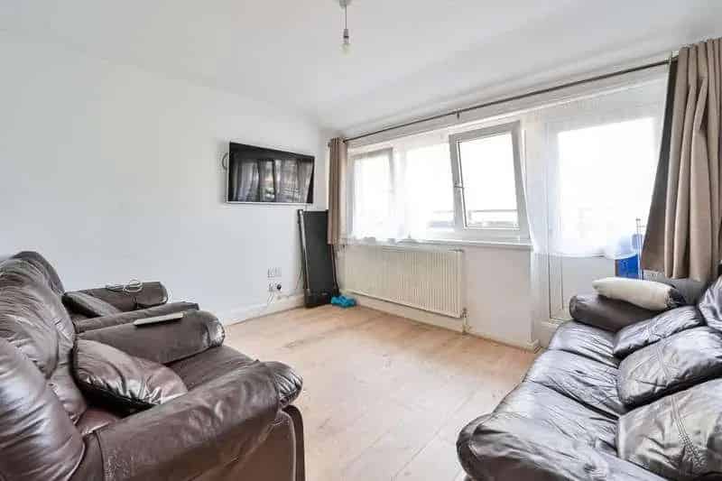 2 Bed Flat for Sale near Burgess Park
