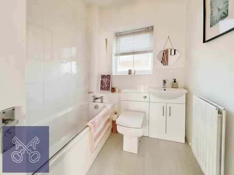 2 Bedroom Flat for Sale Victoria Dock East Yorkshire