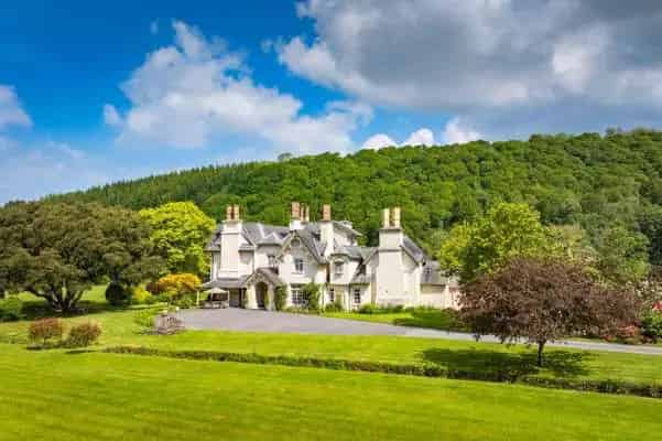 Lancych Mansion: 7-Bedroom Grade II Listed Country House West Wales