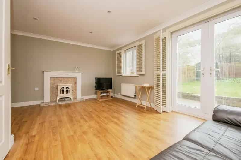 3 Bed 2 Bath House South-West Garden Converted Garage Ample Storage