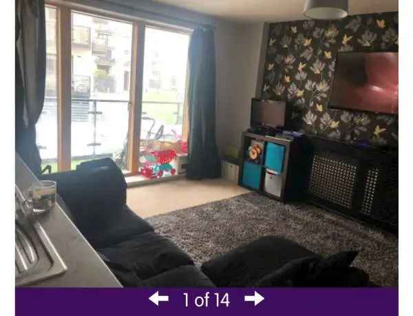 2 Double Bedroom Flat with Balcony and Parking