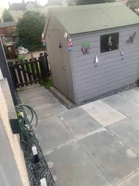 3 Bed House Private Gardens  4 Bed Sought