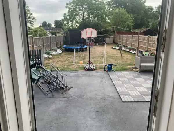 3 Bedroom Semi Detached House Off Road Parking Large Garden