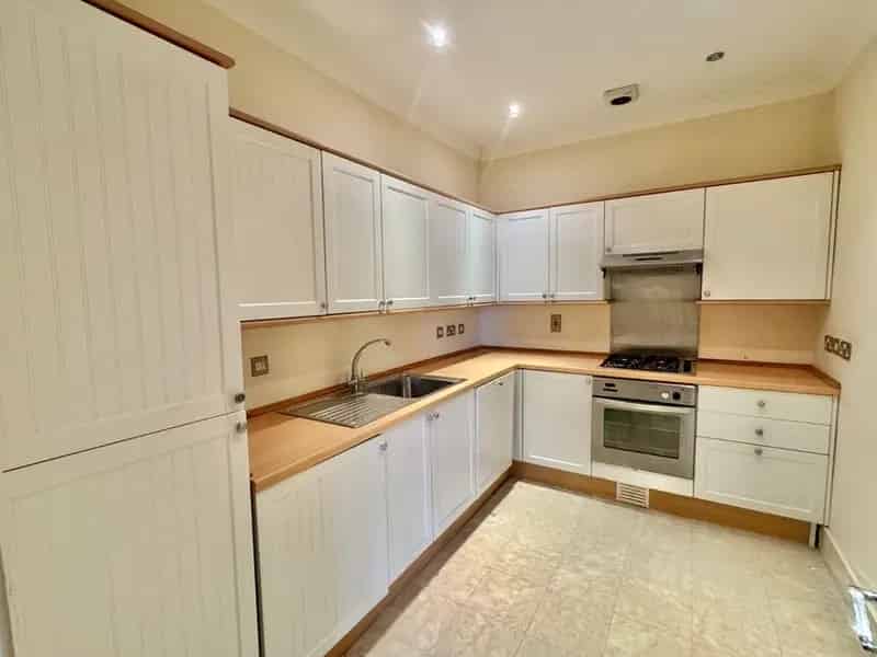 2 Bedroom Flat for Sale Folkestone Kent CT20