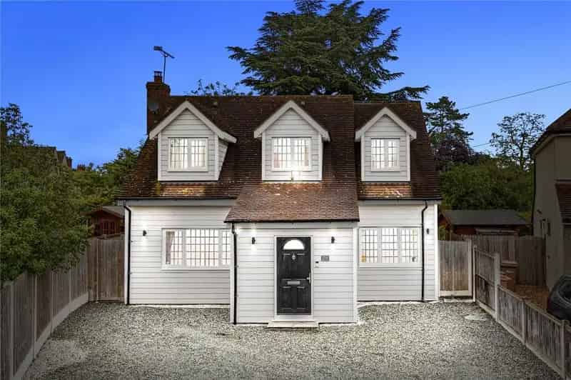 4 Bedroom Detached House for Sale Near Schools