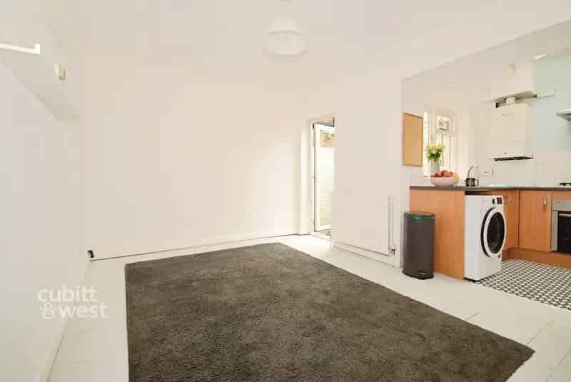 3 Bedroom Terraced House to Rent in Chichester