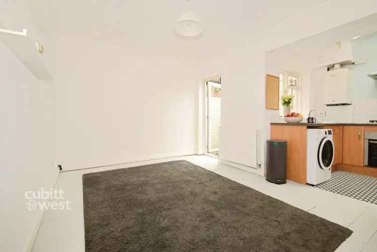 3 Bedroom Terraced House to Rent in Chichester