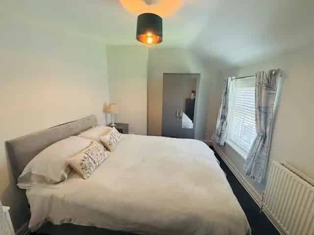 3 Bedroom House Near Amenities Ellesmere Port
