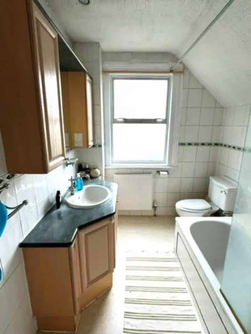 2 bedroom House
 To Let 
Total Size: 829 SQ FT