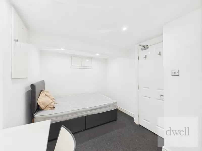 3 Bedroom Terraced House to Rent in Burley