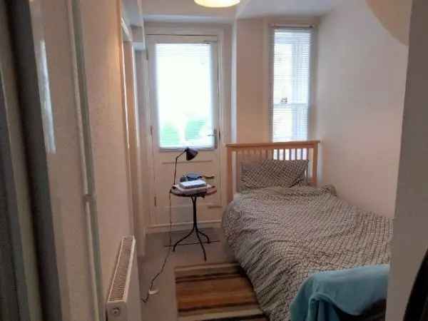 Flat For Rent in Bromborough, England