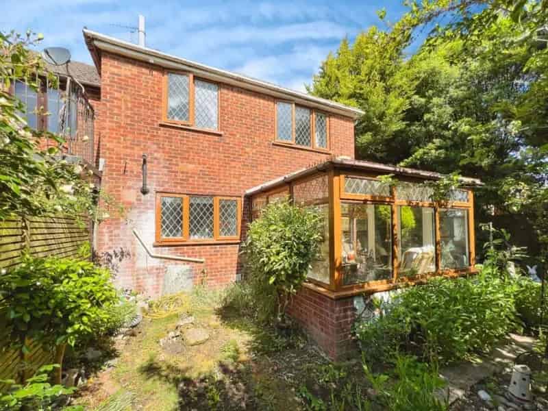3 bed house for sale