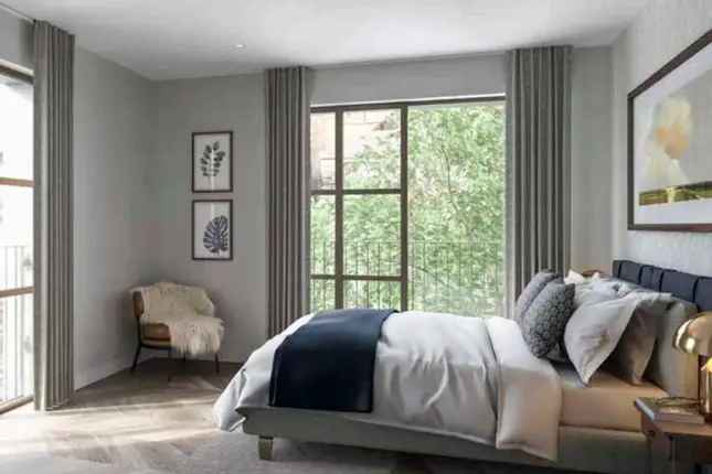 Flat for sale in Cleveland Street, Fitzrovia, London W1T