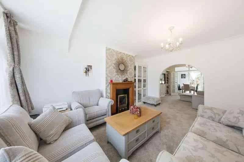 3 Bed House For Sale Family Home Large Garden Garage Near Schools