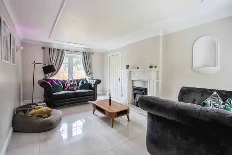 Five Bedroom Detached Family Home Modern Masterpiece No Onward Chain