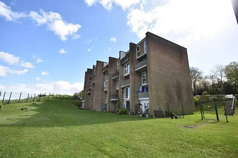 2 Bedroom Maisonette for Sale