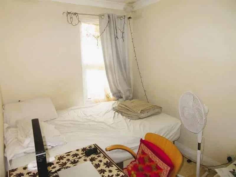 3 Bed Mid Terrace House For Sale Near Elizabeth Line