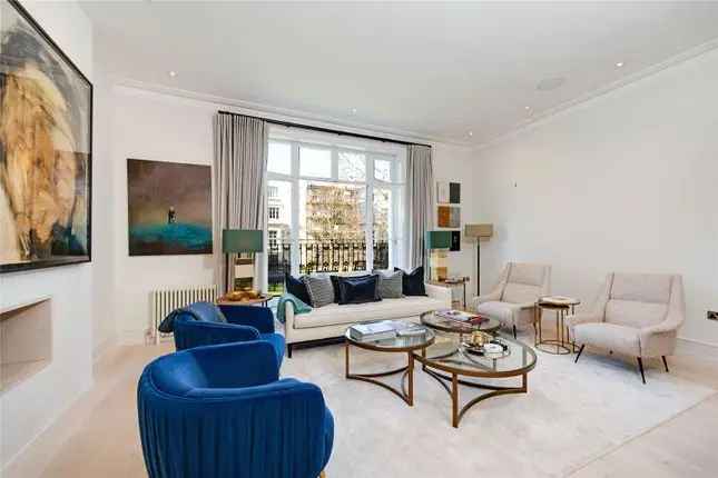 Four Bedroom Family House for Sale in Alma Square London NW8