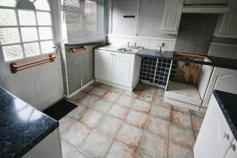 3 Bedroom Mid Terrace House For Sale Sheffield S14