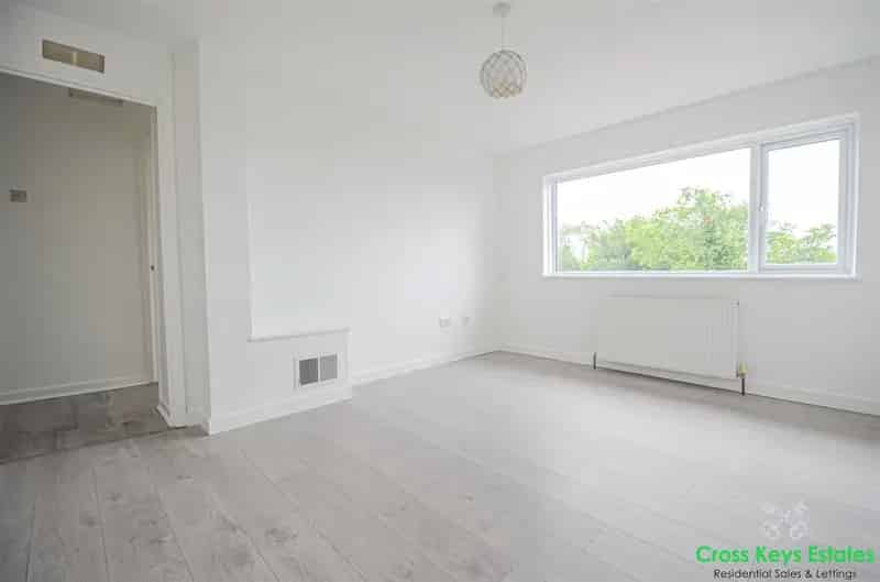 3 Bedroom End of Terrace House to Rent