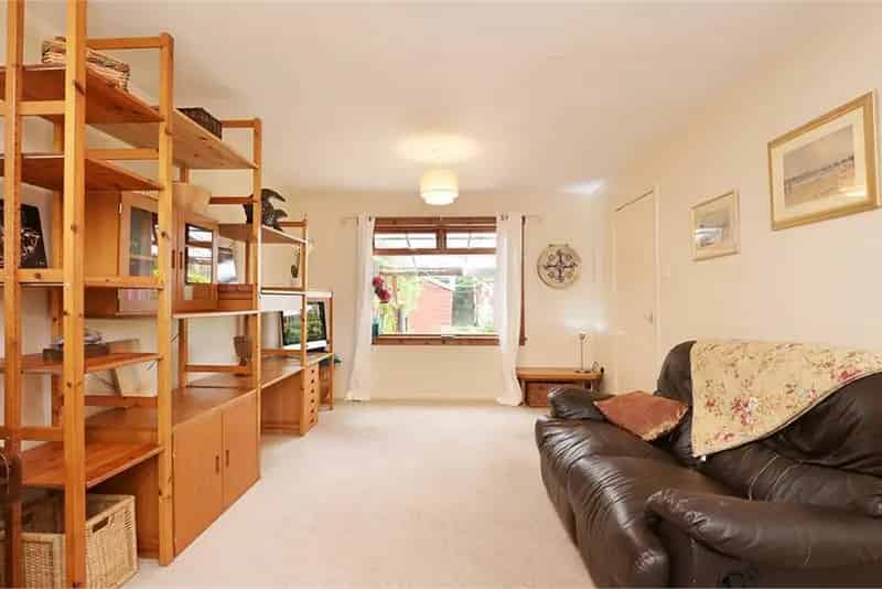 3 Bed End Terraced House Penicuik Family Home