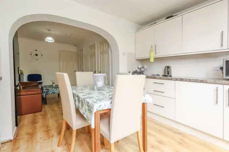 Two-Bedroom Home with Garden and Excellent Transport Links