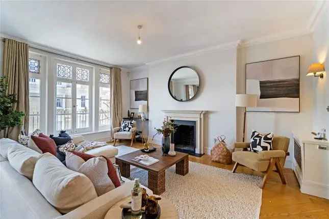 Flat for Sale in Linden Gardens London W2