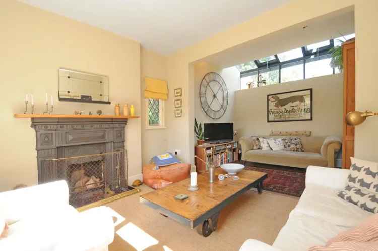 2 Bedroom Detached Cottage for Sale in Mickleham