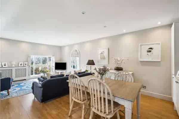 Windsor Court, Vicarage Crescent, London, SW11 3LA | Property for sale | Savills