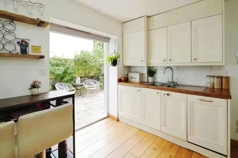 Hove Semi-Detached House: Classic Charm Meets Modern Convenience