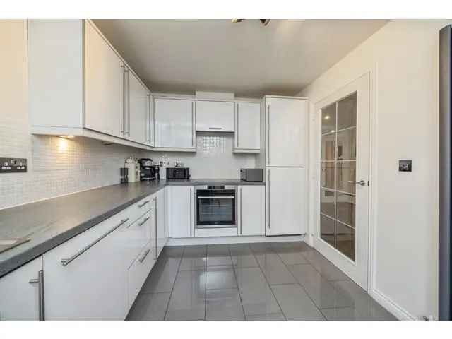 3 Bedroom Detached House for Sale in Falkirk