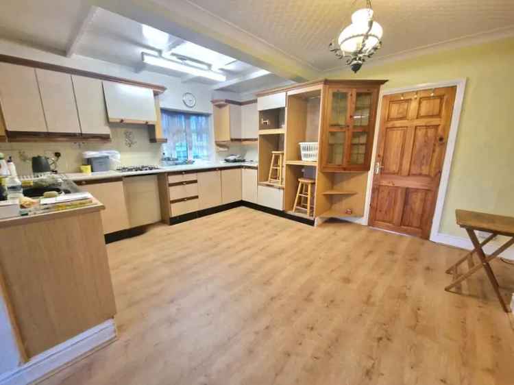 3 Bedroom Semi Detached House for Sale Bulkington Warwickshire