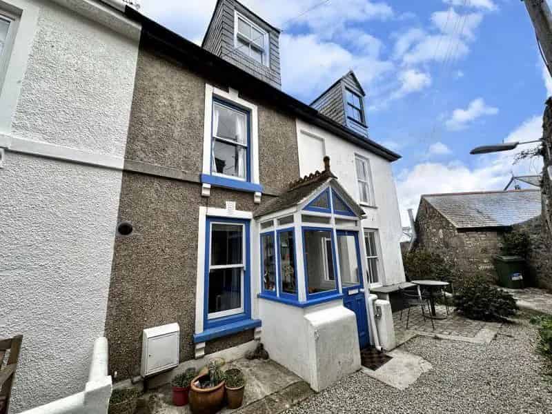 2 Bedroom Character Cottage St Ives Harbour Views