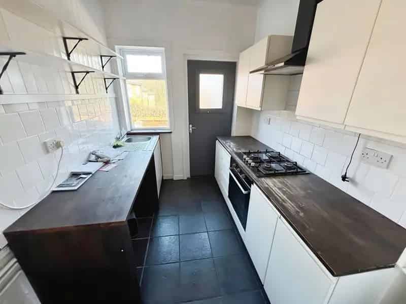 4 Bedroom Mid Terrace House for Rent in Hyde Greater Manchester