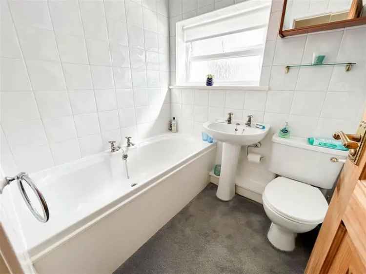 2 bedroom semi-detached bungalow for sale