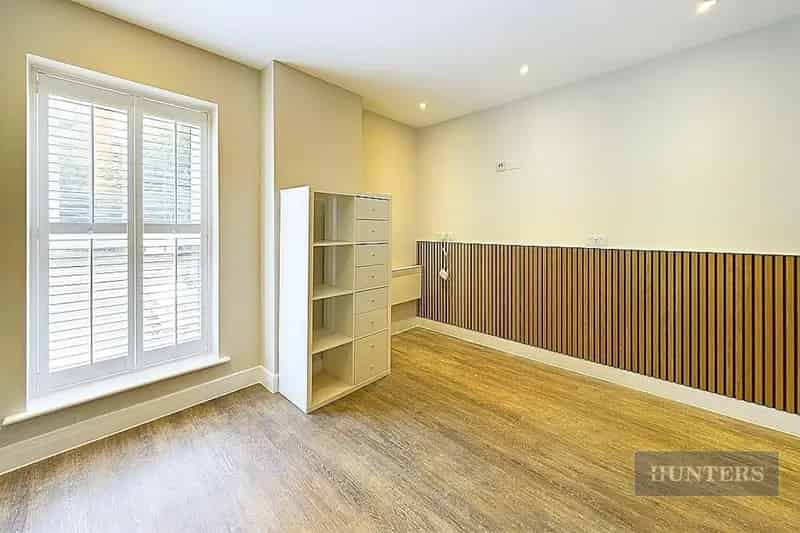 Furnished Studio Flat To Let Ocean Village Marina