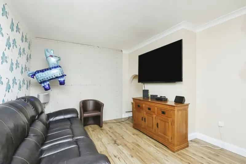 3 Bed Mid-Terraced House with Annex Near Norwich City Centre