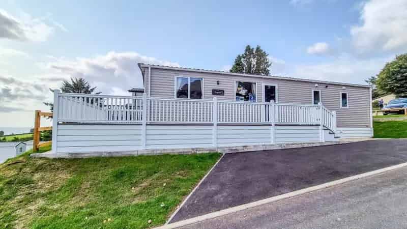 2 Bedroom Park Home for Sale in Cornwall