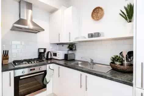 1 Bedroom Apartment near Borough Station 54m²
