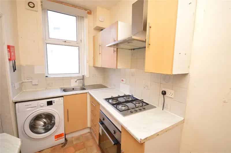 Three Bedroom Back to Back Terrace House Near M62 M1 Motorways