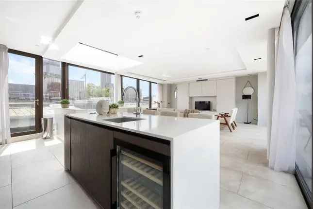 Flat for sale in Old Street, London EC1V